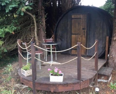 Charming 2-Bed Cabin In Domfront-En-Poiraie Perrou Εξωτερικό φωτογραφία