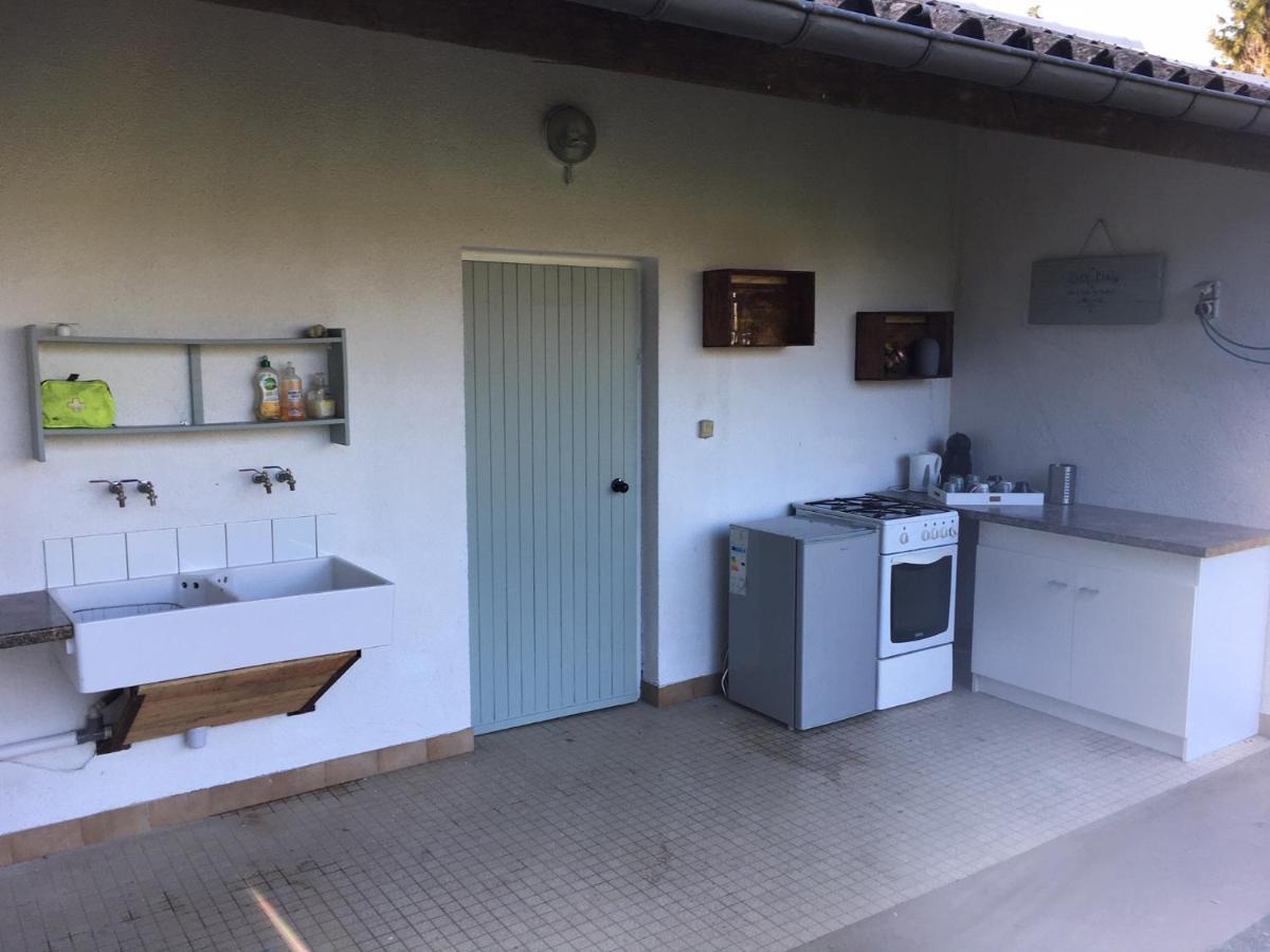 Charming 2-Bed Cabin In Domfront-En-Poiraie Perrou Εξωτερικό φωτογραφία